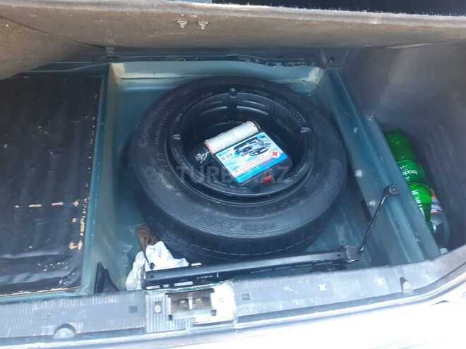 Mercedes E 200 1998, 262,000 km - 2.0 л - Ucar