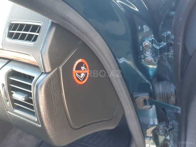 Mercedes E 200 1998, 262,000 km - 2.0 л - Ucar