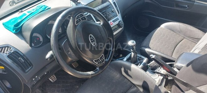 Kia Ceed 2007, 300,156 km - 1.6 l - Sabirabad