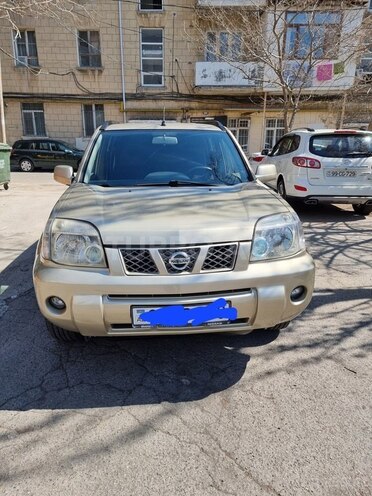 Nissan X-Trail 2010, 234,000 km - 2.0 l - Bakı