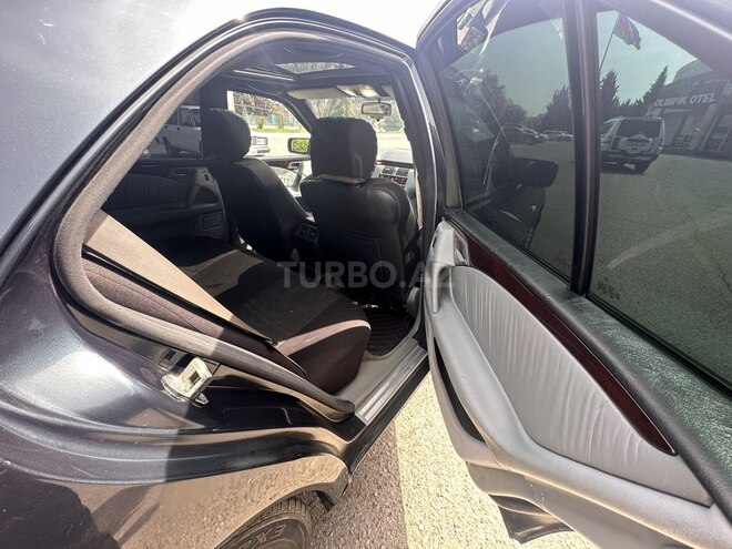 Mercedes E 230 1996, 456,655 km - 2.3 l - Qazax