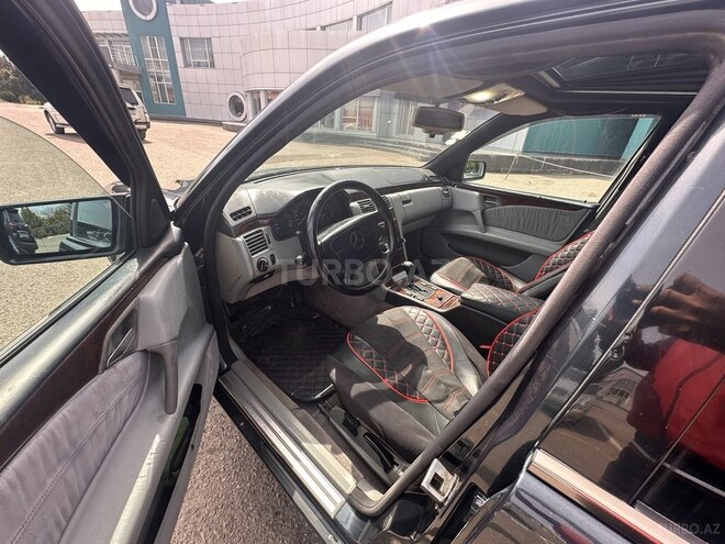 Mercedes E 230 1996, 456,655 km - 2.3 l - Qazax