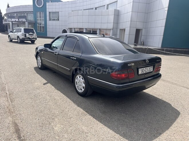 Mercedes E 230 1996, 456,655 km - 2.3 l - Qazax