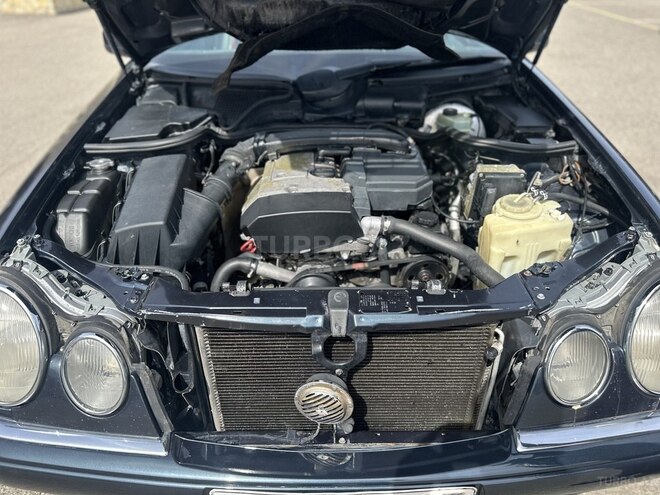 Mercedes E 230 1996, 456,655 km - 2.3 l - Qazax