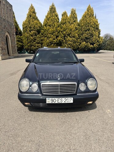 Mercedes E 230 1996, 456,655 km - 2.3 l - Qazax