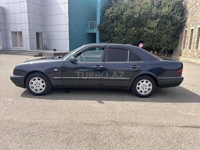 Mercedes E 230 1996, 456,655 km - 2.3 l - Qazax