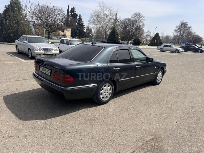Mercedes E 230 1996, 456,655 km - 2.3 l - Qazax