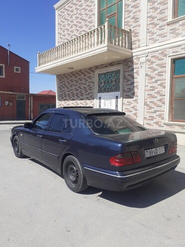 Mercedes E 220 1997, 589,000 km - 2.2 l - Bakı