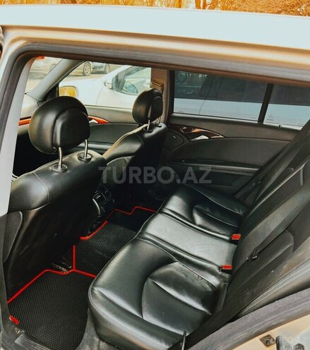 Mercedes E 220 2004, 439,067 km - 2.2 l - Bakı