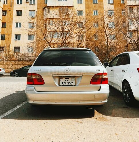 Mercedes E 220 2004, 439,067 km - 2.2 l - Bakı