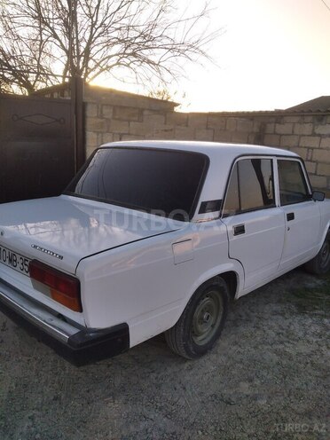 LADA (VAZ) 2107 2003, 99,000 km - 1.6 l - Salyan