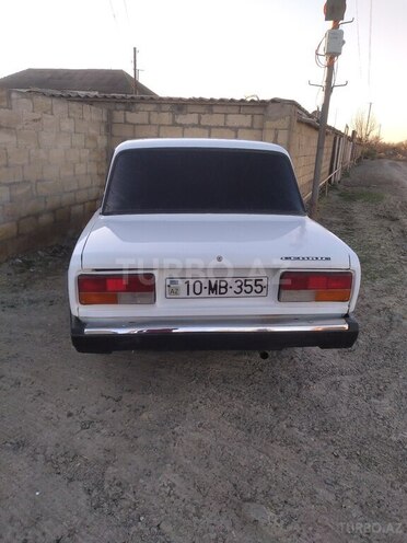 LADA (VAZ) 2107 2003, 99,000 km - 1.6 l - Salyan