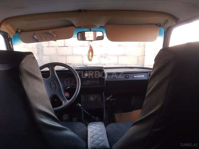 LADA (VAZ) 2107 2003, 99,000 km - 1.6 l - Salyan
