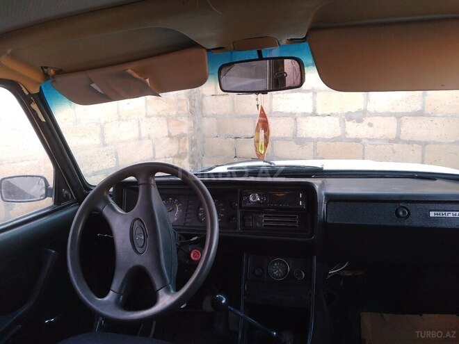 LADA (VAZ) 2107 2003, 99,000 km - 1.6 l - Salyan