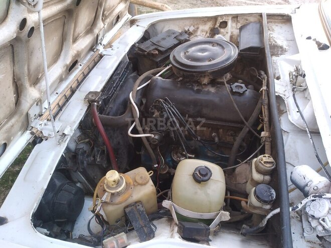 LADA (VAZ) 2107 2003, 99,000 km - 1.6 l - Salyan