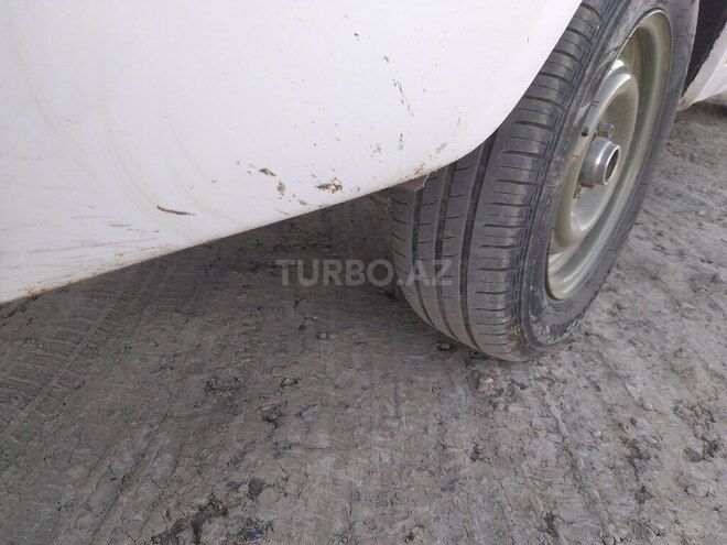 LADA (VAZ) 2107 2003, 99,000 km - 1.6 l - Salyan