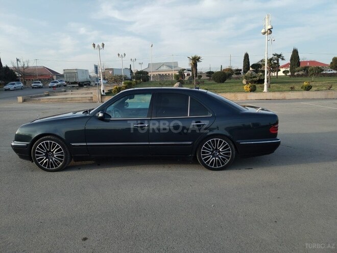 Mercedes E 320 2000, 345,765 km - 3.2 l - Bərdə