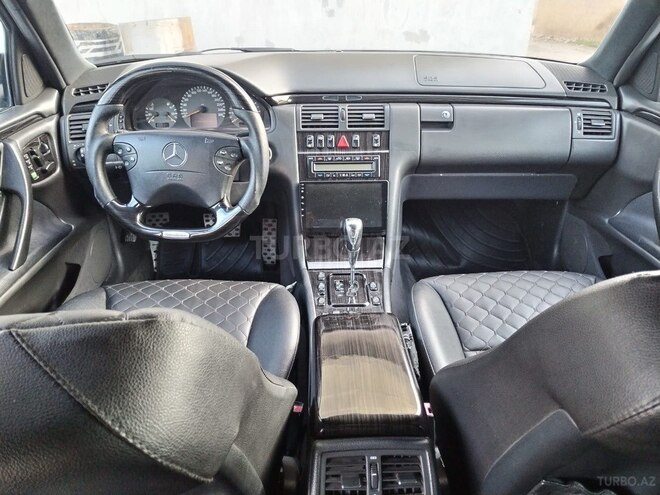 Mercedes E 320 2000, 345,765 km - 3.2 l - Bərdə