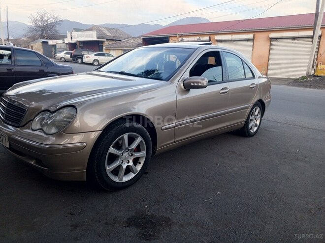 Mercedes C 240 2002, 244,686 km - 2.6 l - Bakı