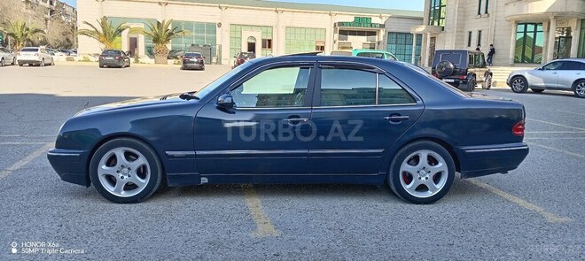 Mercedes E 240 2000, 340,000 km - 2.6 l - Bakı
