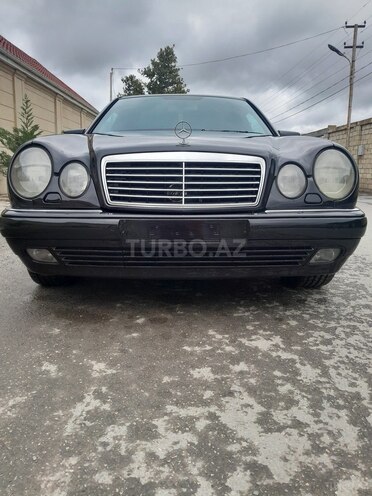 Mercedes E 240 1999, 385,000 km - 2.4 l - Xudat