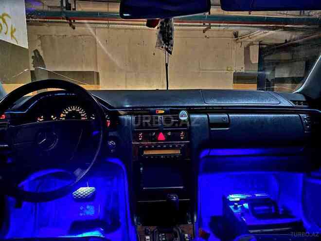 Mercedes E 240 1998, 333,000 km - 2.4 l - Bakı