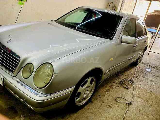 Mercedes E 240 1998, 333,000 km - 2.4 l - Bakı