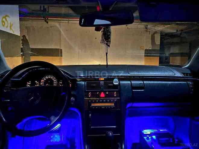 Mercedes E 240 1998, 333,000 km - 2.4 l - Bakı