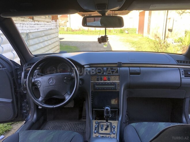 Mercedes E 270 2000, 443,000 km - 2.7 л - Bakı