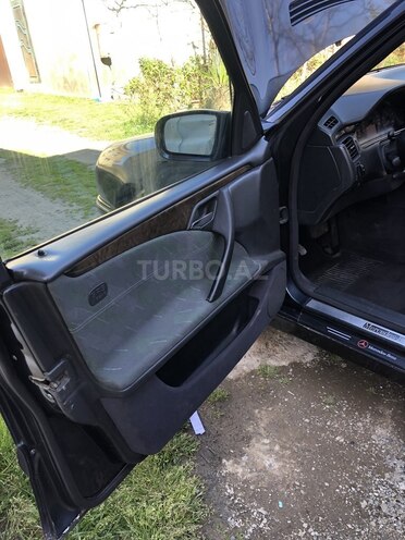 Mercedes E 270 2000, 443,000 km - 2.7 л - Bakı