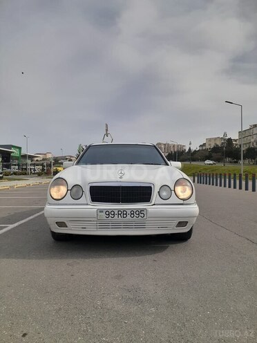 Mercedes E 230 1996, 452,000 km - 2.3 l - Bakı