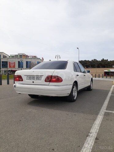 Mercedes E 230 1996, 452,000 km - 2.3 l - Bakı