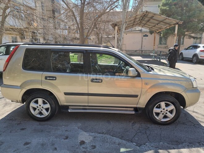 Nissan X-Trail 2010, 235,000 km - 2.5 l - Bakı