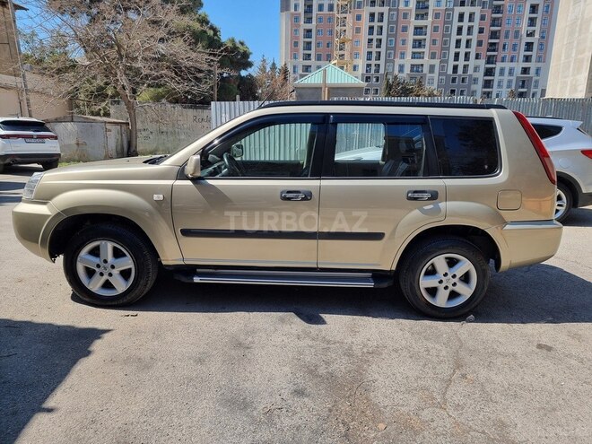 Nissan X-Trail 2010, 235,000 km - 2.5 l - Bakı