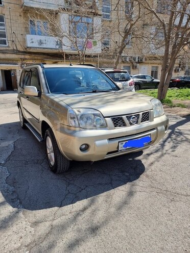 Nissan X-Trail 2010, 235,000 km - 2.5 l - Bakı