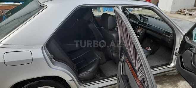 Mercedes E 320 1993, 150,000 km - 3.2 л - Gəncə
