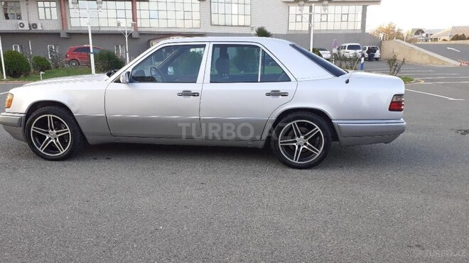 Mercedes E 320 1993, 150,000 km - 3.2 л - Gəncə