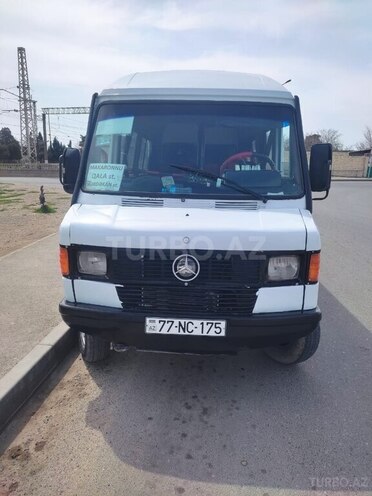 Mercedes 208 D 1993, 300,000 km - 2.3 л - Bakı