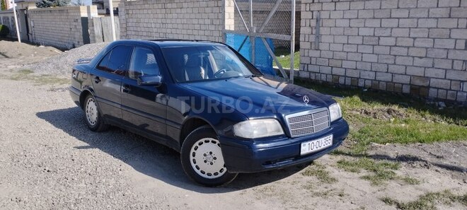 Mercedes C 180 1995, 322,312 km - 1.8 l - Quba