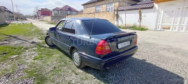 Mercedes C 180 1995, 322,312 km - 1.8 l - Quba