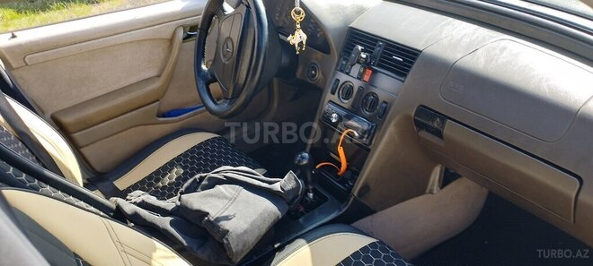 Mercedes C 180 1995, 322,312 km - 1.8 l - Quba