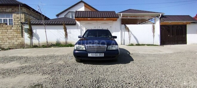 Mercedes C 180 1995, 322,312 km - 1.8 l - Quba
