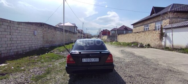 Mercedes C 180 1995, 322,312 km - 1.8 l - Quba
