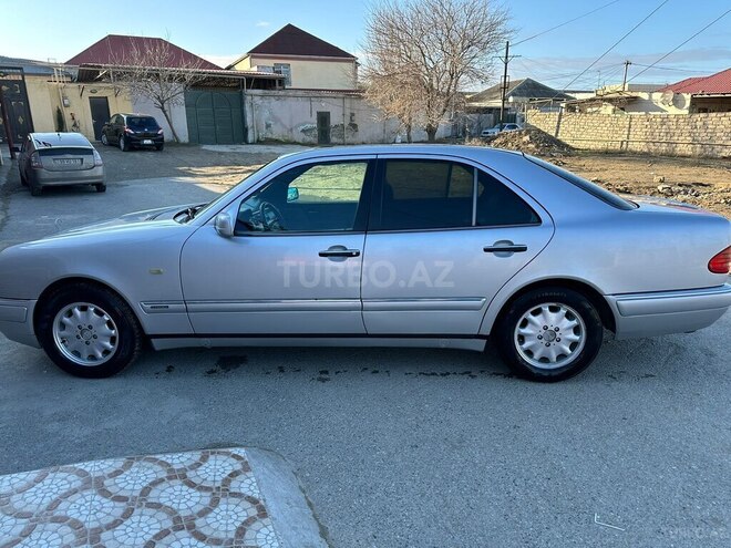 Mercedes E 240 1998, 260,000 km - 2.4 l - Bakı