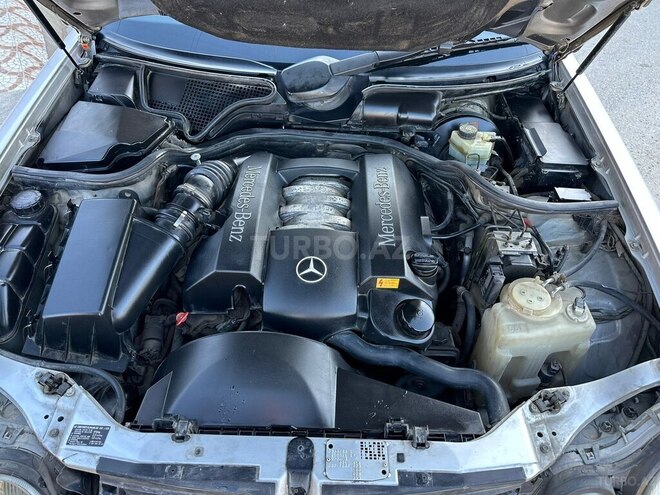 Mercedes E 240 1998, 260,000 km - 2.4 l - Bakı