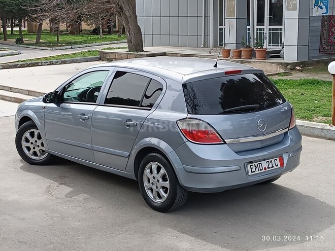 Opel Astra 2005, 208,000 km - 1.4 l - Bakı