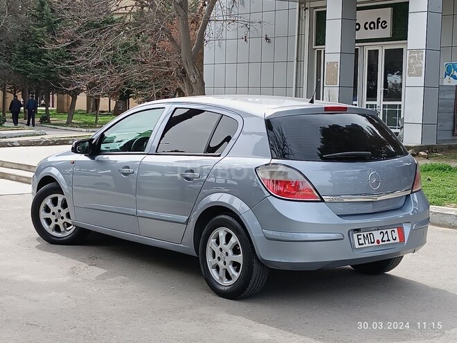 Opel Astra 2005, 208,000 km - 1.4 l - Bakı