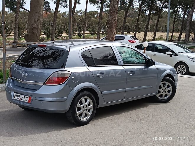 Opel Astra 2005, 208,000 km - 1.4 l - Bakı