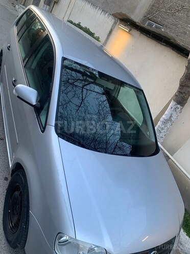 Volkswagen Touran 2005, 131,000 km - 1.6 l - Bakı