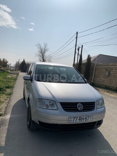 Volkswagen Touran 2005, 131,000 km - 1.6 l - Bakı
